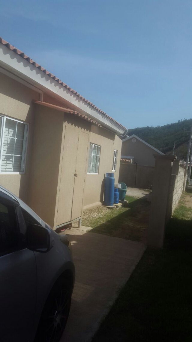 House For Sale in caymanas estate, St. Catherine Jamaica