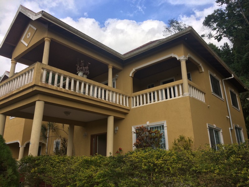 House For Rent in Christiana, Manchester Jamaica