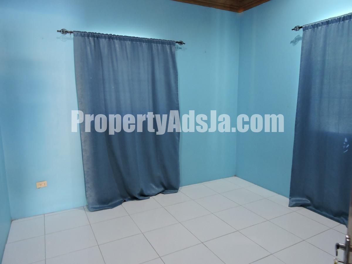 House For Rent in Molynes GardensTamarind Grove, Kingston / St. Andrew