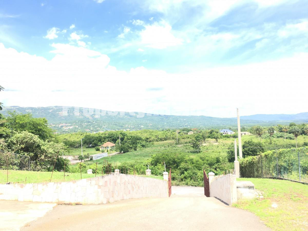 House For Sale in Santa Cruz,