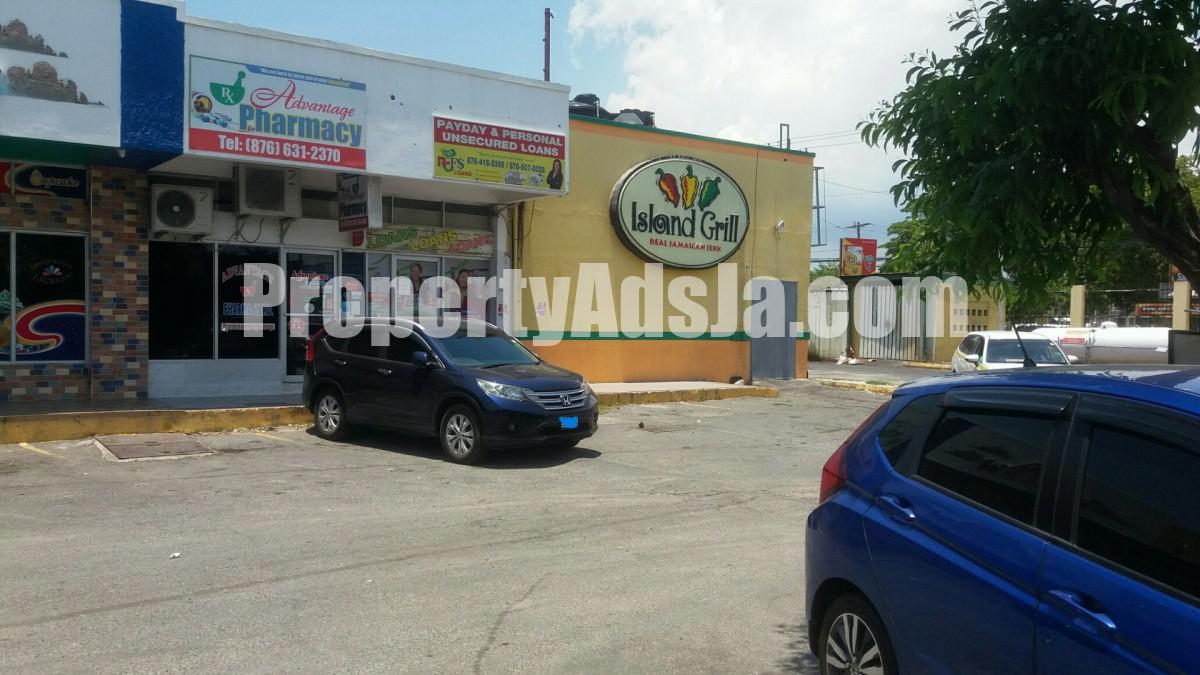 Commercial building For Sale in Portmore Pines, St. Catherine Jamaica