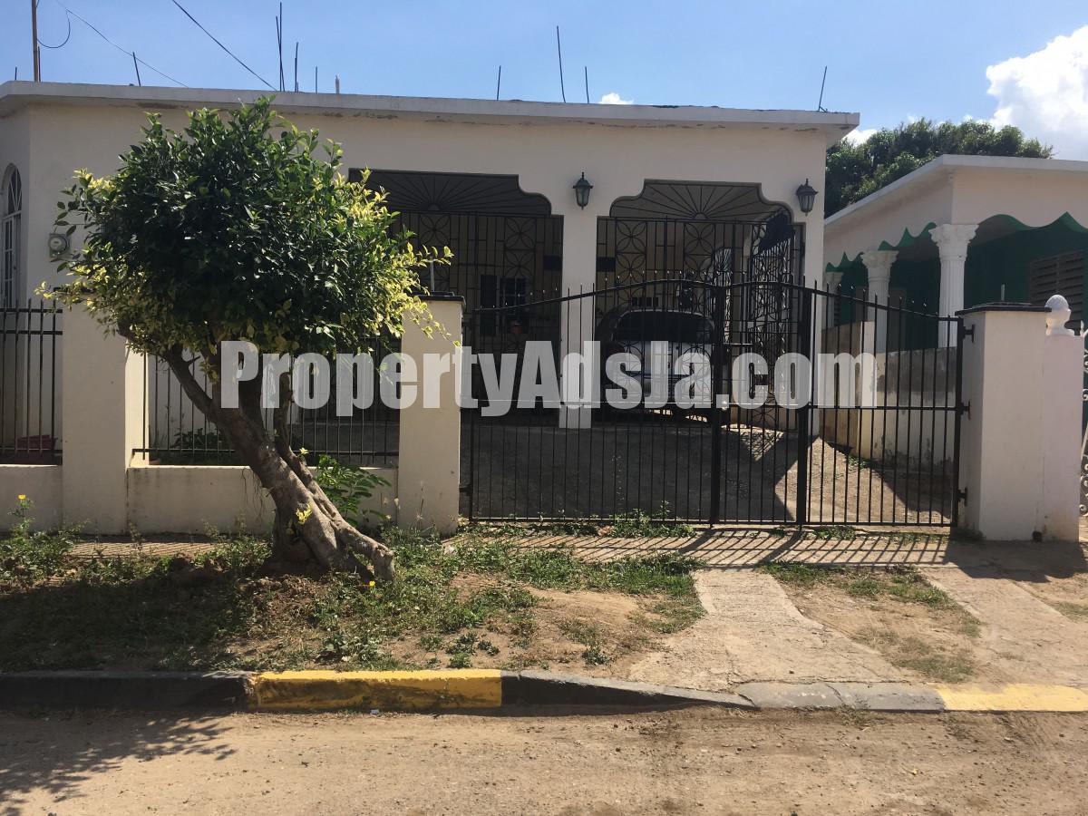 House For Sale in Greater Portmore, Kingston / St. Andrew Jamaica