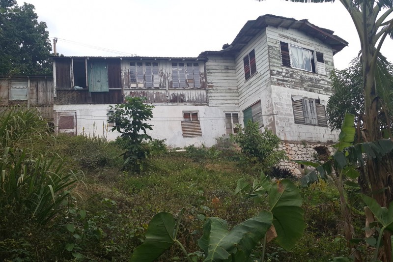 House For Sale in Sterling Castle Red hills, Kingston / St. Andrew