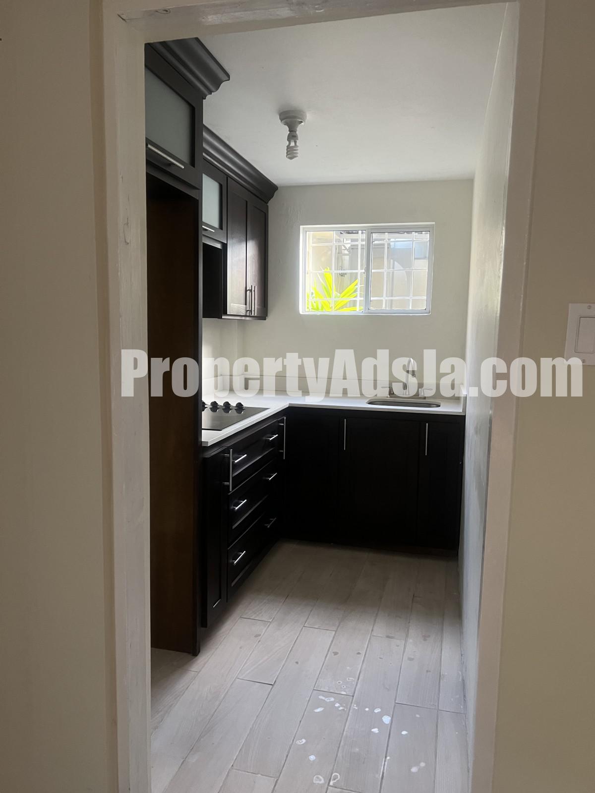 Flat For Rent in Sandhurst Crescent BarbicanKings House Rd, Kingston