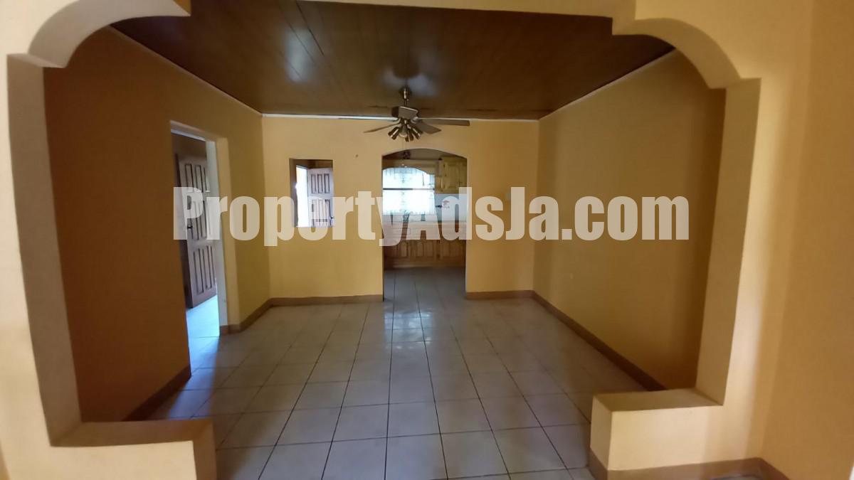 House For Rent in Ashley Hall Housing Scheme, Clarendon Jamaica