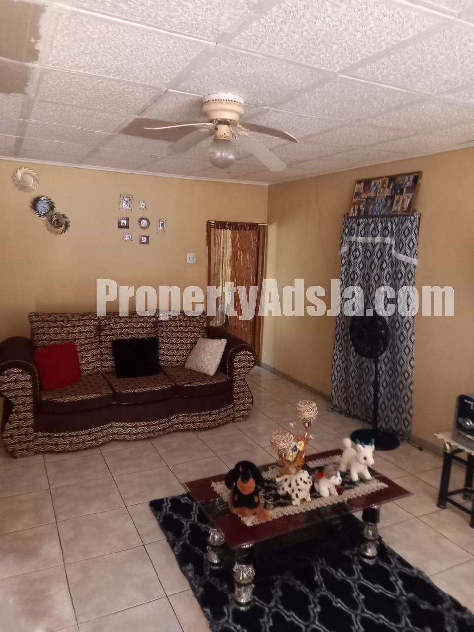 House For Sale in Linstead, St. Catherine Jamaica