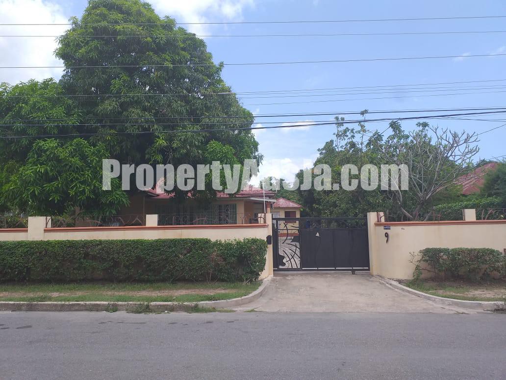 House For Sale in Sundown Crescent, Kingston / St. Andrew Jamaica