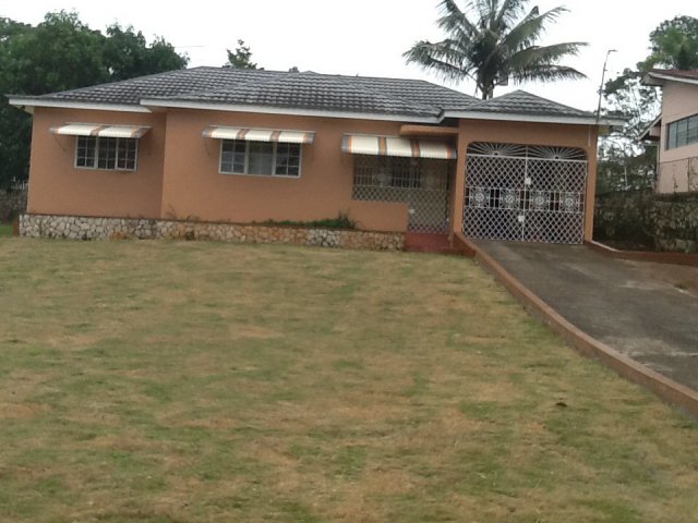 House For Sale In Cedar Grove Estate Manchester Jamaica Propertyadsja Com