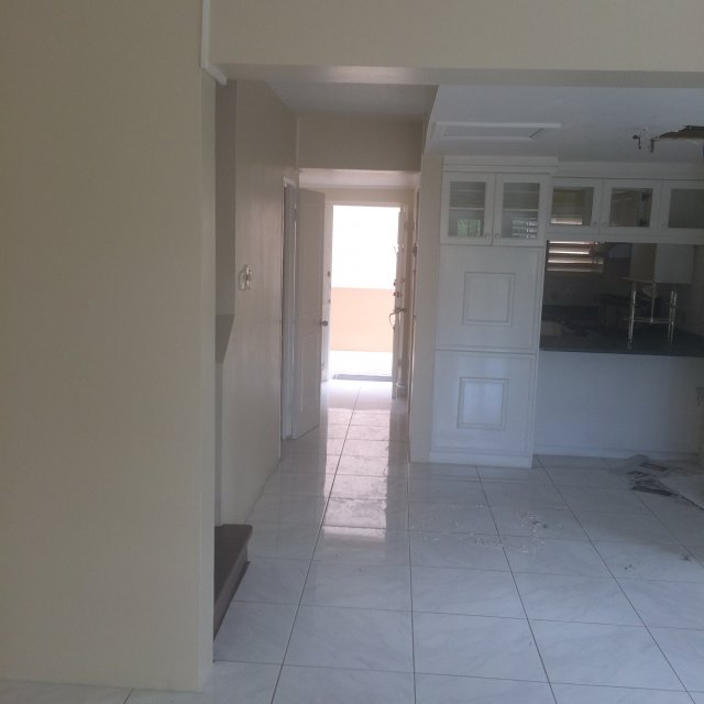Apartment For Rent in MANOR PARK, Kingston / St. Andrew Jamaica