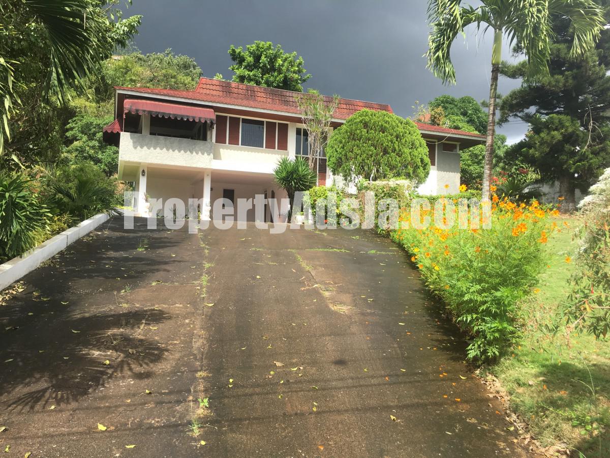 House For Sale in Golden Acres, Kingston / St. Andrew Jamaica