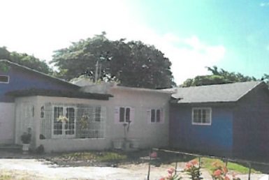House For Sale in Constant Spring Estate, Kingston / St. Andrew Jamaica ...