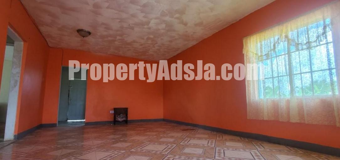 House For Sale in Banana Ground, Manchester Jamaica