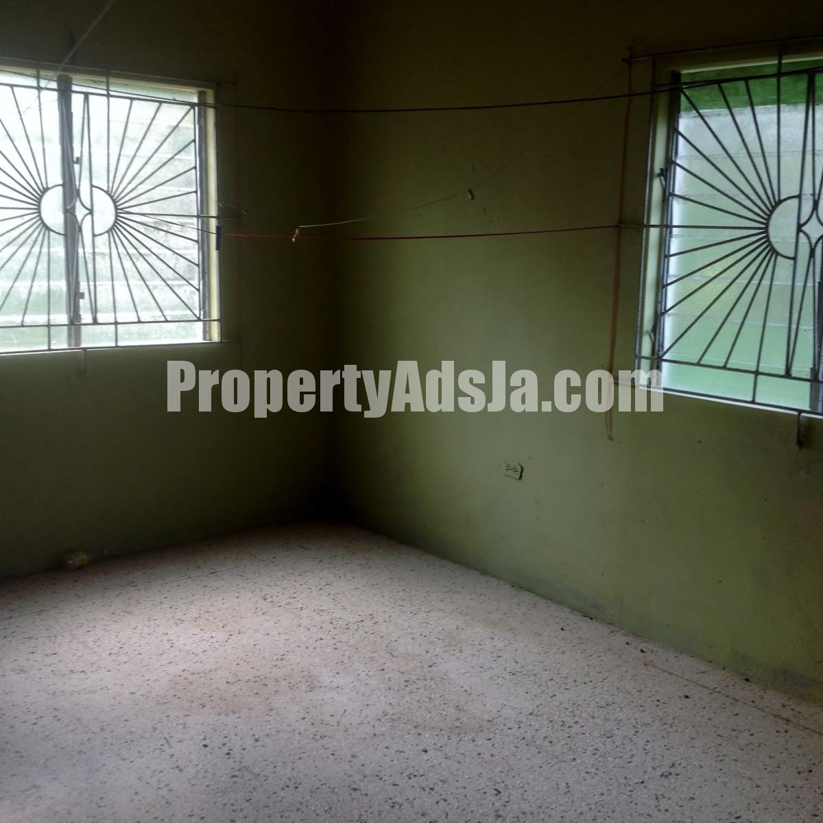 House For Sale in Gayle, St. Mary Jamaica