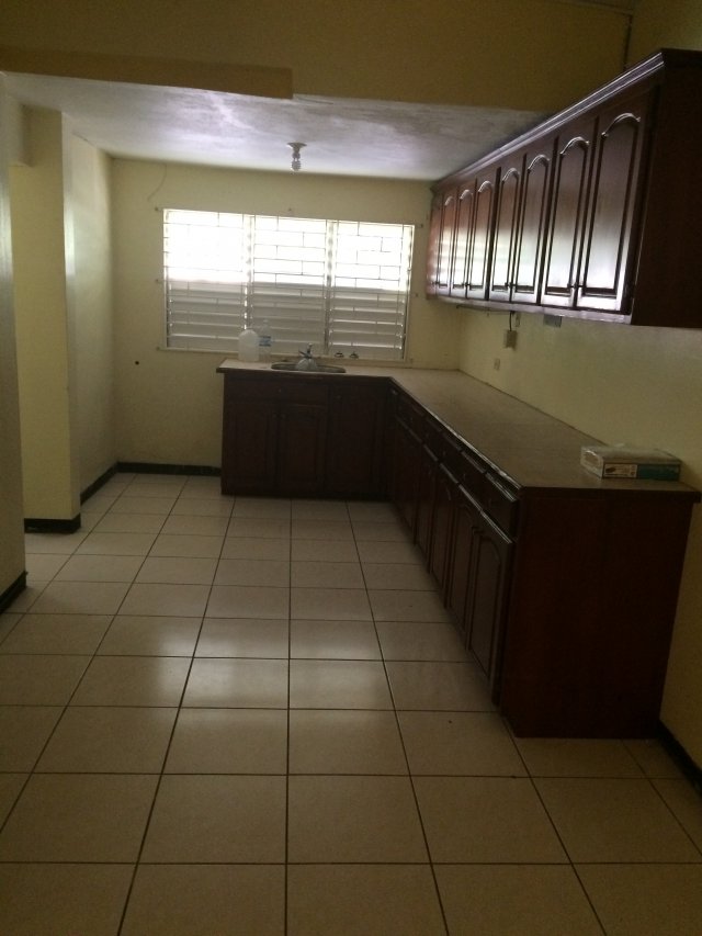 House For Rent in HOPE PASTURES MONA, Kingston / St. Andrew Jamaica