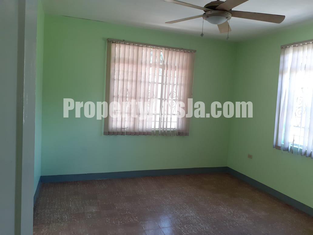 House For Sale in Sundown Crescent, Kingston / St. Andrew Jamaica