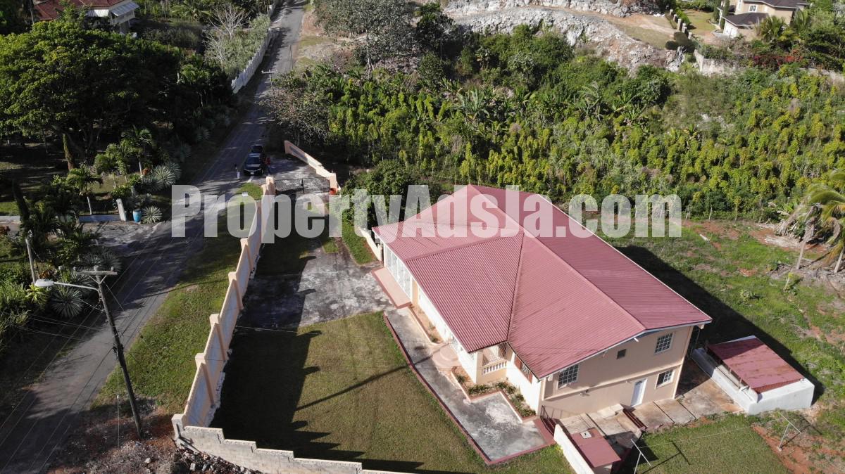 House For Sale in Waltham, Manchester Jamaica