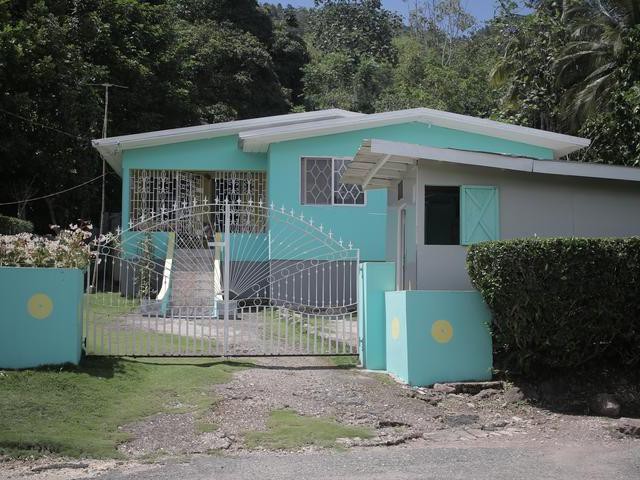 House For Sale in Colonels Ridge, Clarendon Jamaica | PropertyAdsJa.com