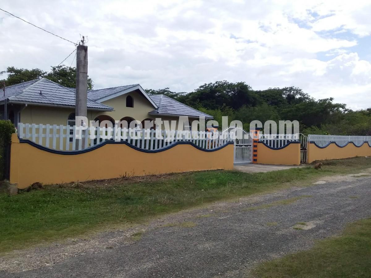 House For Sale in Duncans bay, Trelawny Jamaica