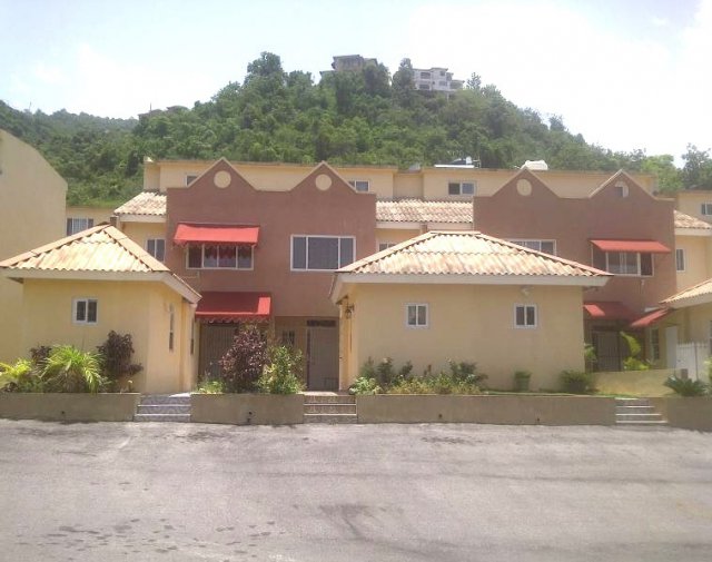 Townhouse For Sale in Havendale Heights, Kingston / St. Andrew Jamaica