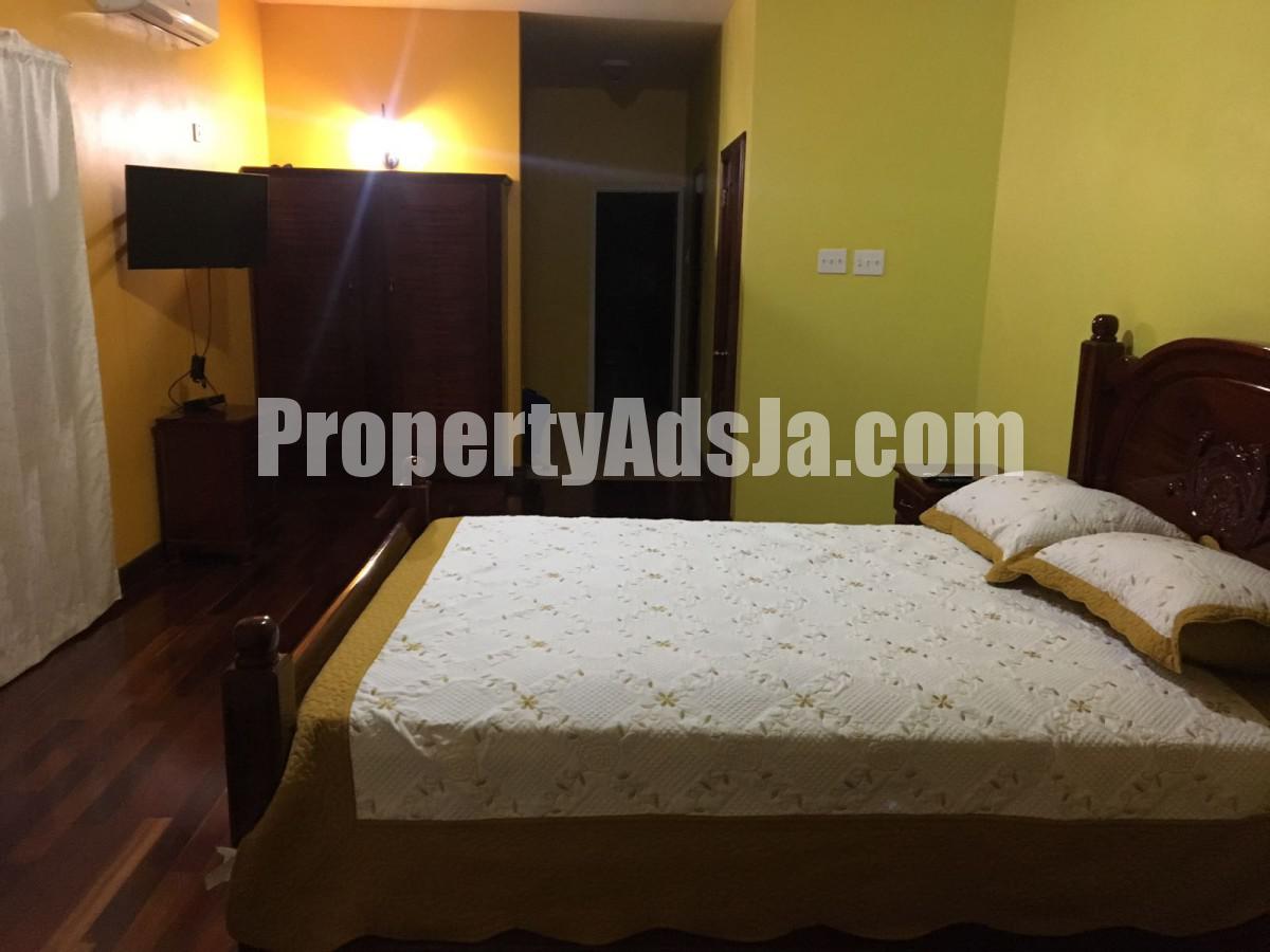 House For Rent in Mona, Kingston / St. Andrew Jamaica