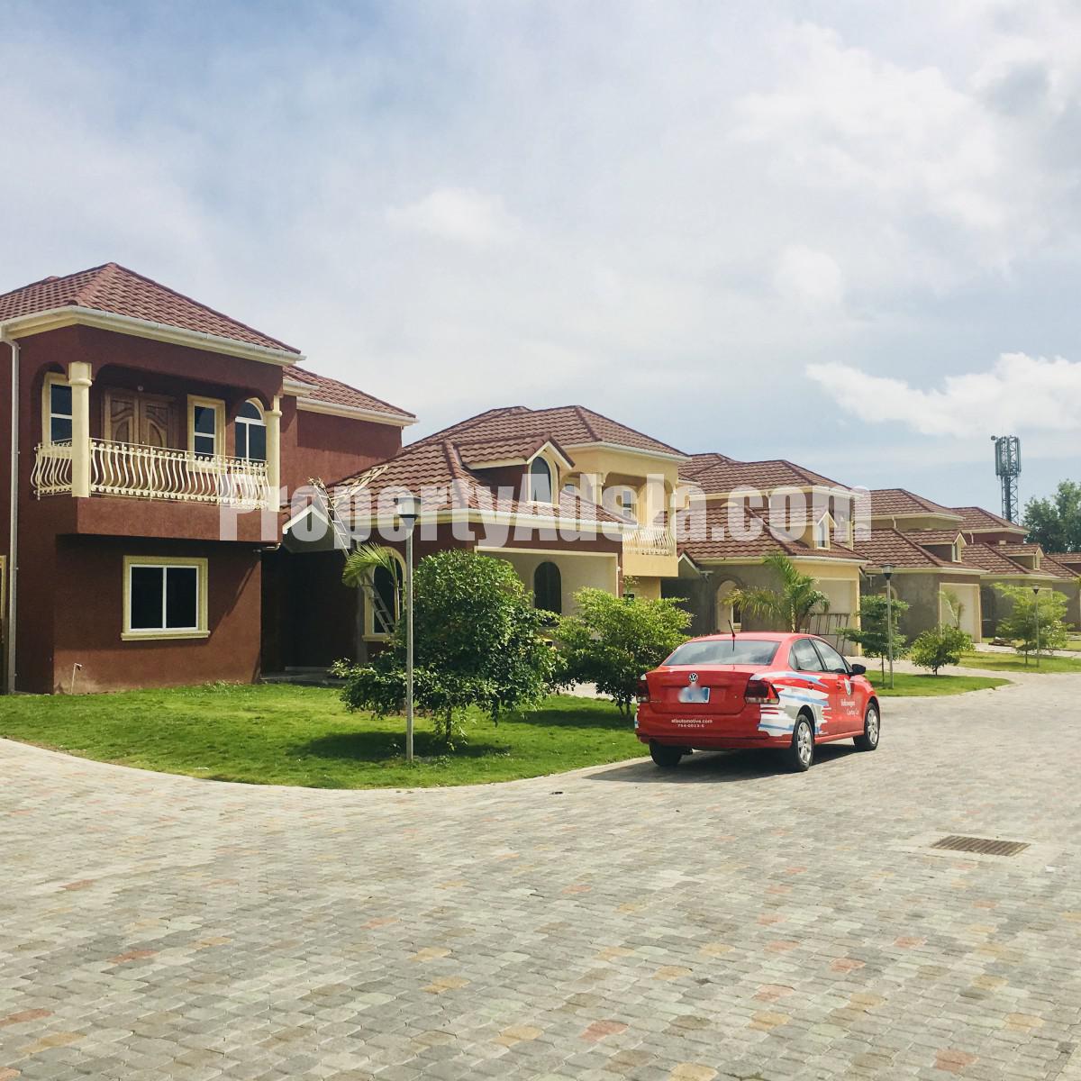 House For Sale in Kingston 6, Kingston / St. Andrew Jamaica