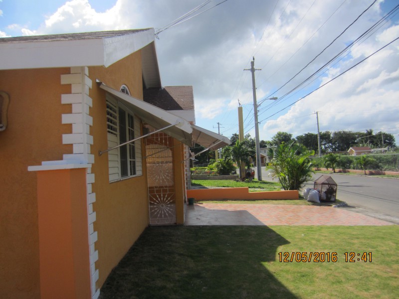 House For Sale in Old Harbour, St. Catherine Jamaica