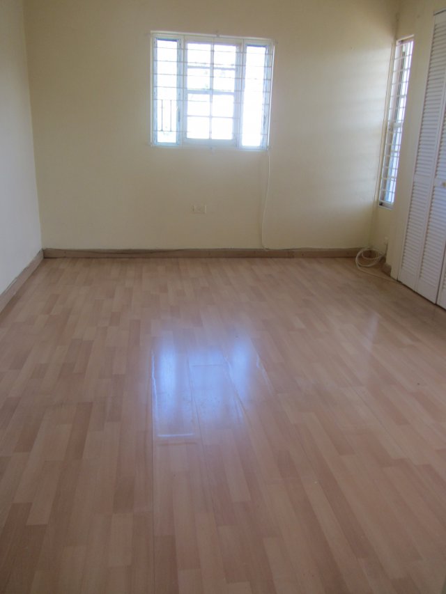 Townhouse For Sale in Meadowbrook Estates, Kingston / St. Andrew Jamaica