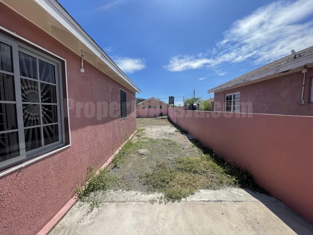 House For Rent in Portmore, St. Catherine Jamaica photo 11