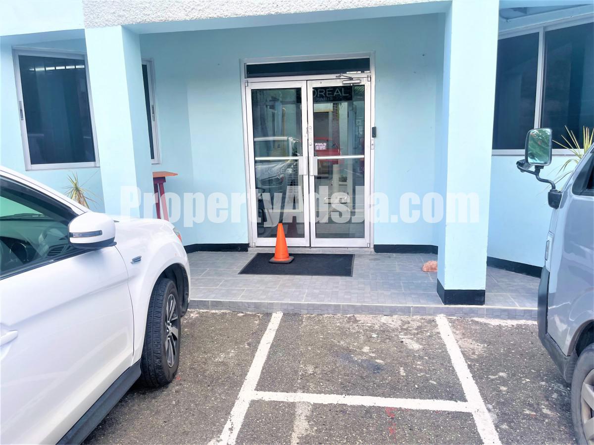 Commercial building For Rent in SHORTWOOD ROAD, Kingston / St. Andrew