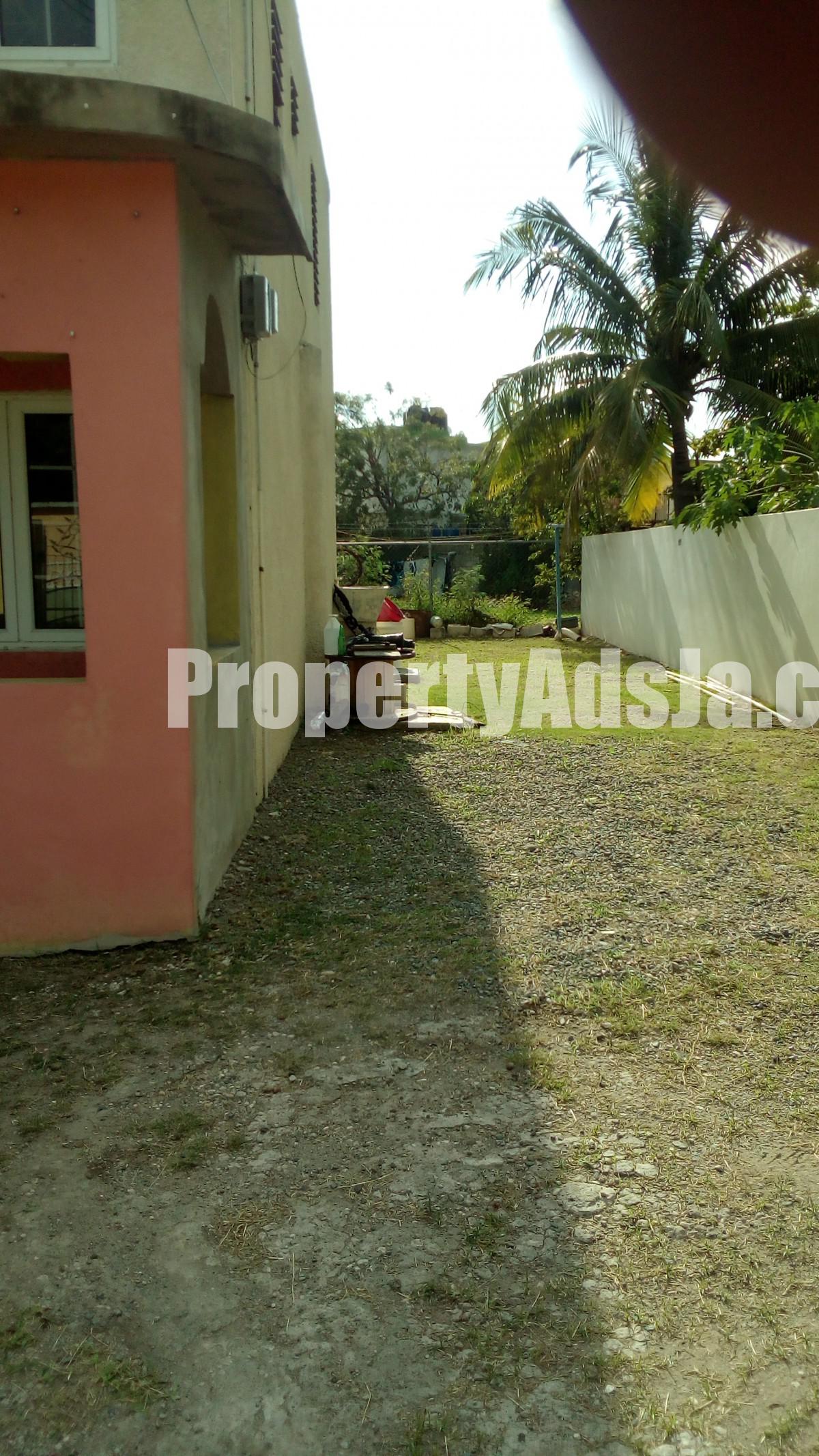 Townhouse For Sale in Ensom City, St. Catherine Jamaica