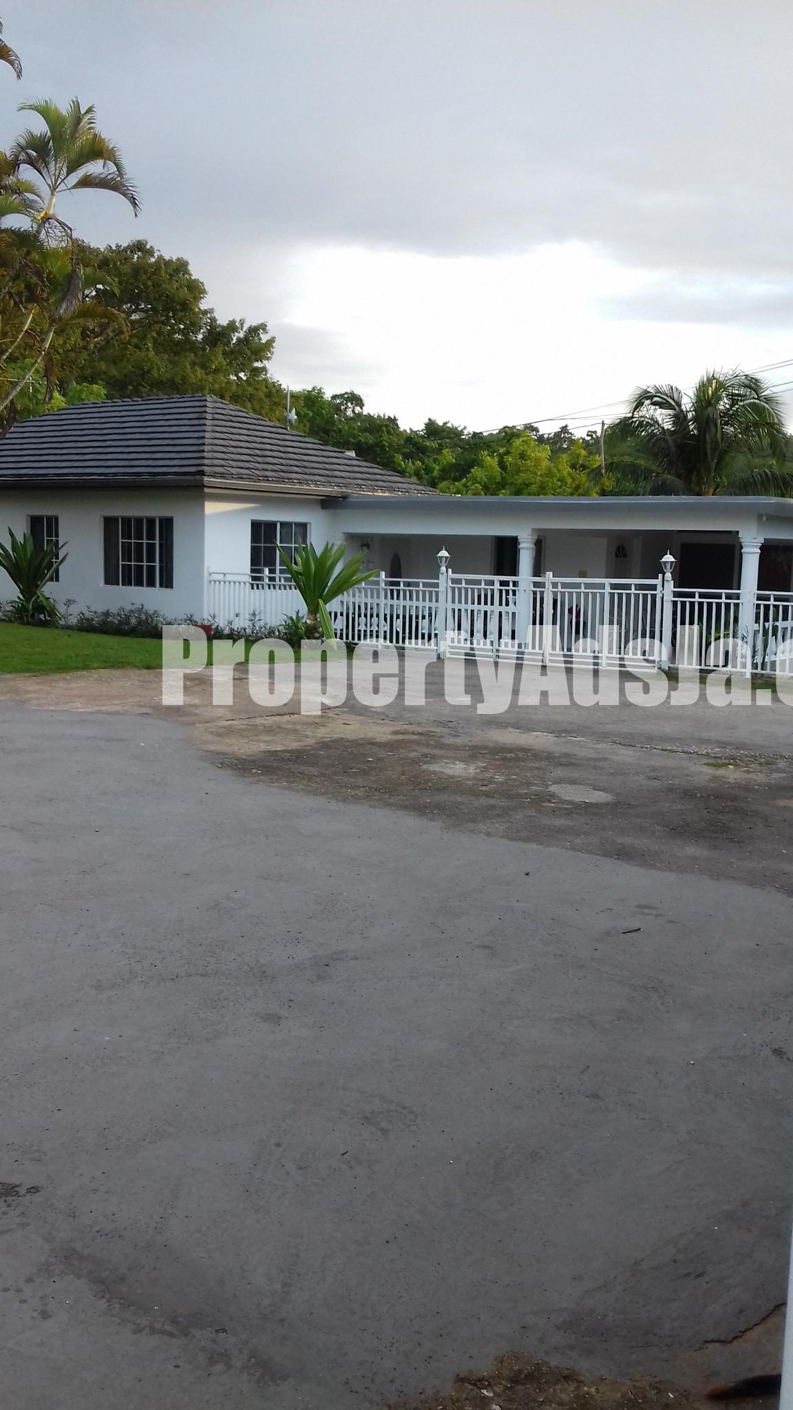 Flat For Rent in Anchovy, St. James Jamaica