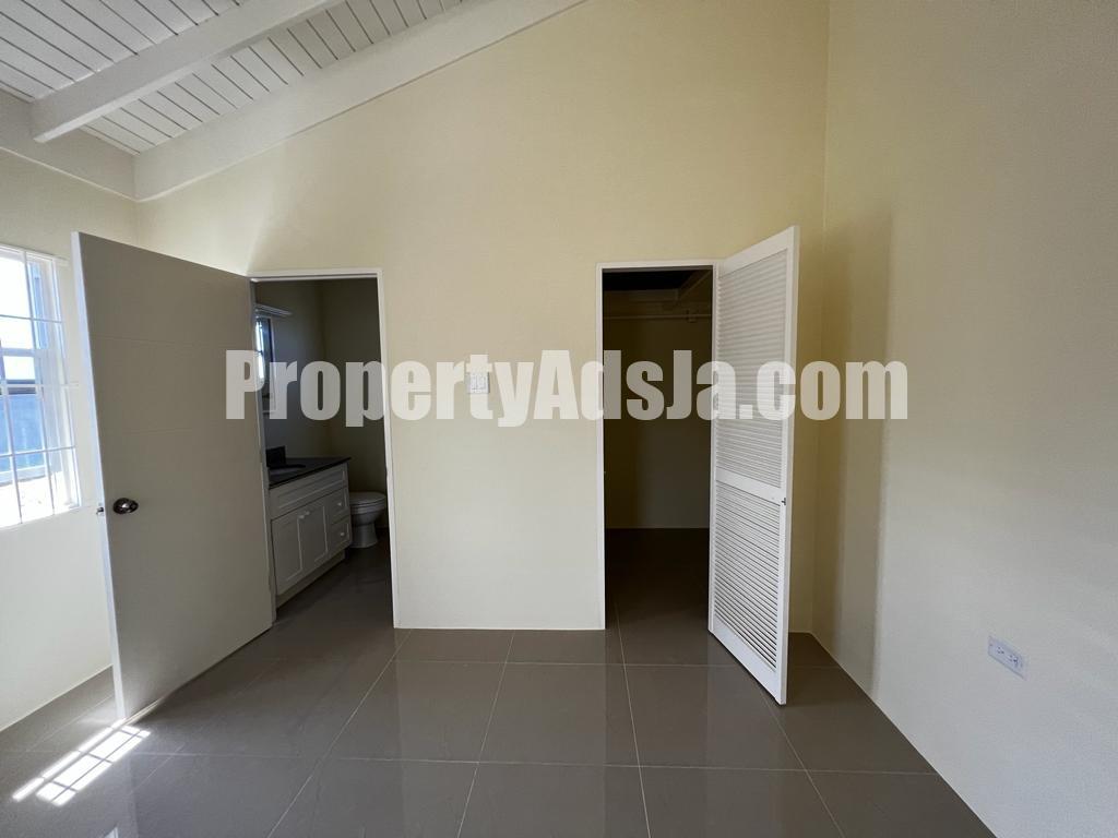 House For Sale in Stonebrook Manor, Trelawny Jamaica