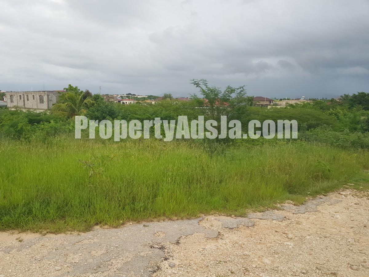 Residential lot For Sale in Mineral Heights, Clarendon Jamaica