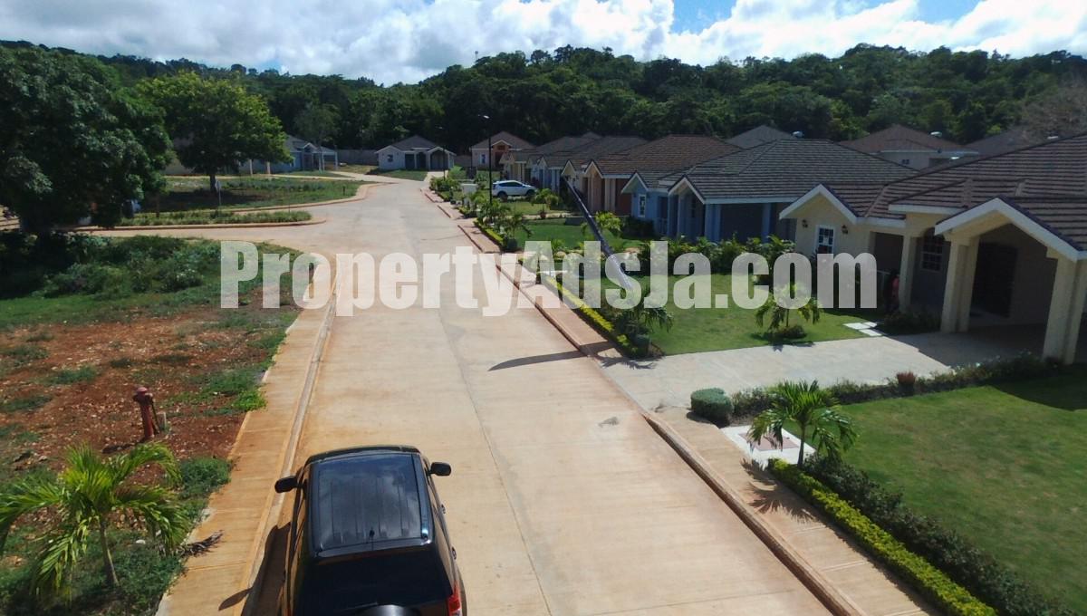 House For Sale in Gates of Edgehill, St. Mary Jamaica