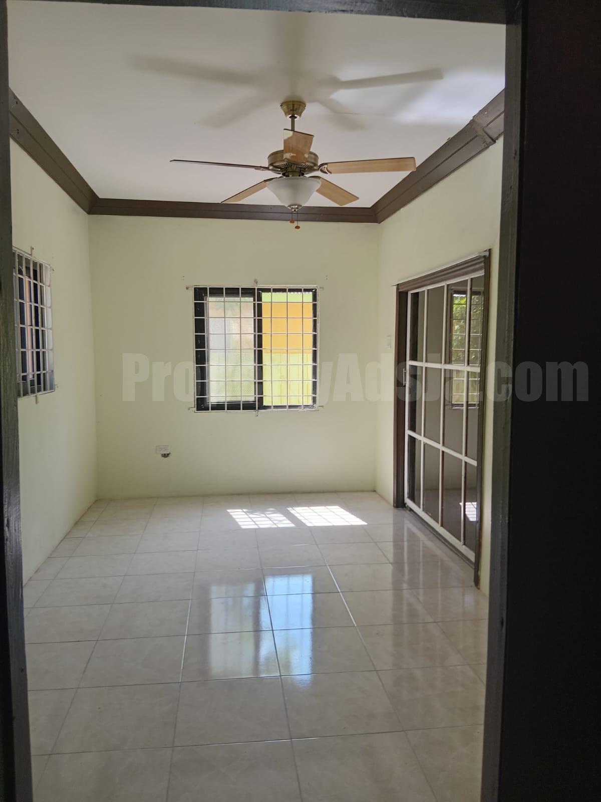Flat For Rent in Vineyard Town, Kingston / St. Andrew Jamaica photo 4