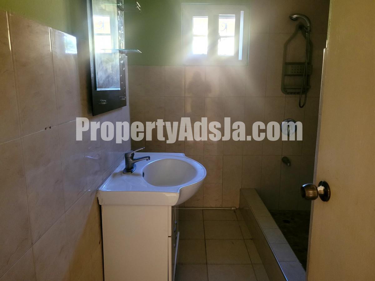 House For Rent in Kgn 20, Kingston / St. Andrew Jamaica