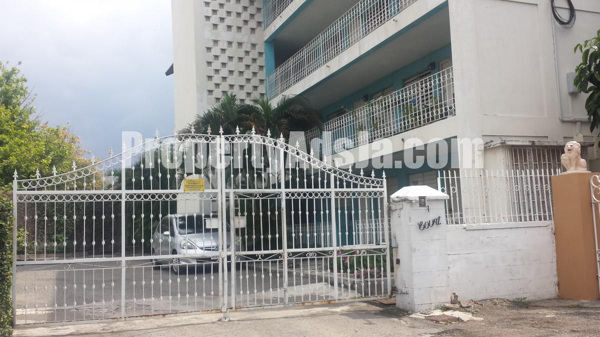 Apartment For Rent in Constant Spring Rd, Kingston / St. Andrew Jamaica