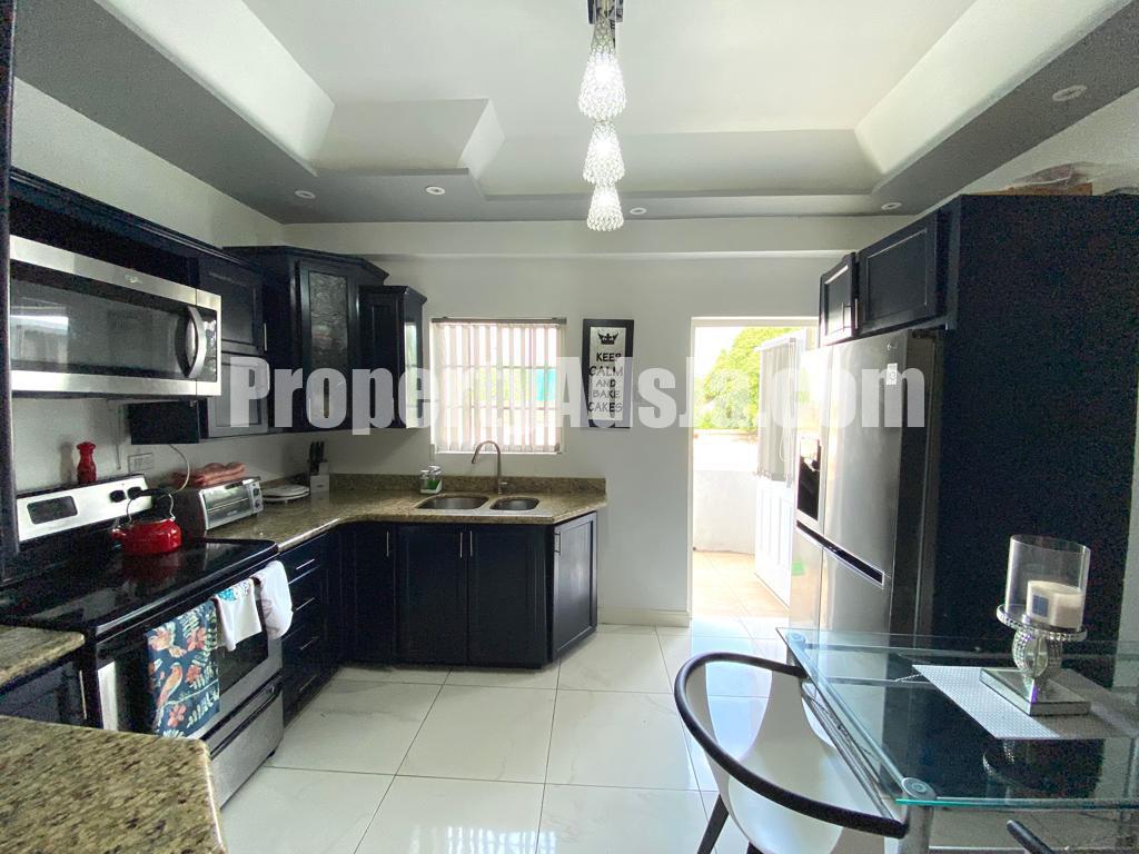 Apartment For Sale in NEW KINGSTON, Kingston / St. Andrew Jamaica