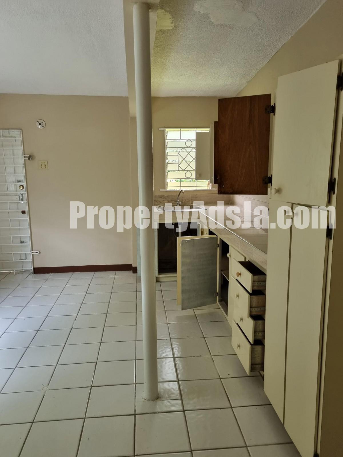 Flat For Rent in Golden Spring, Kingston / St. Andrew Jamaica