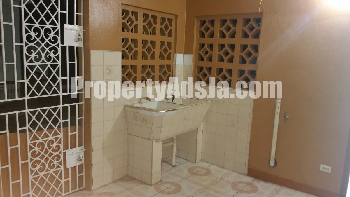House For Rent in Washington Garden Kingston 20, Kingston / St. Andrew