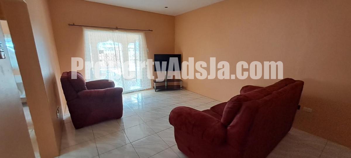 House For Rent in Molynes Road, Kingston / St. Andrew Jamaica