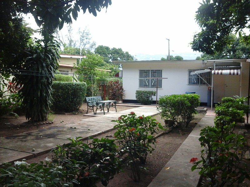 House For Rent in Molynes Gardens, Kingston / St. Andrew Jamaica