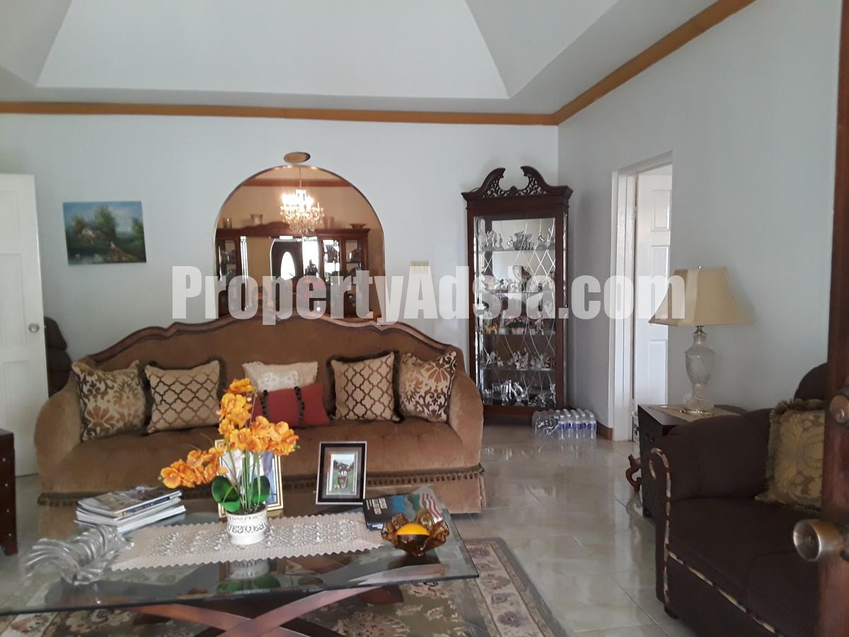 House For Sale in Santa Cruz,