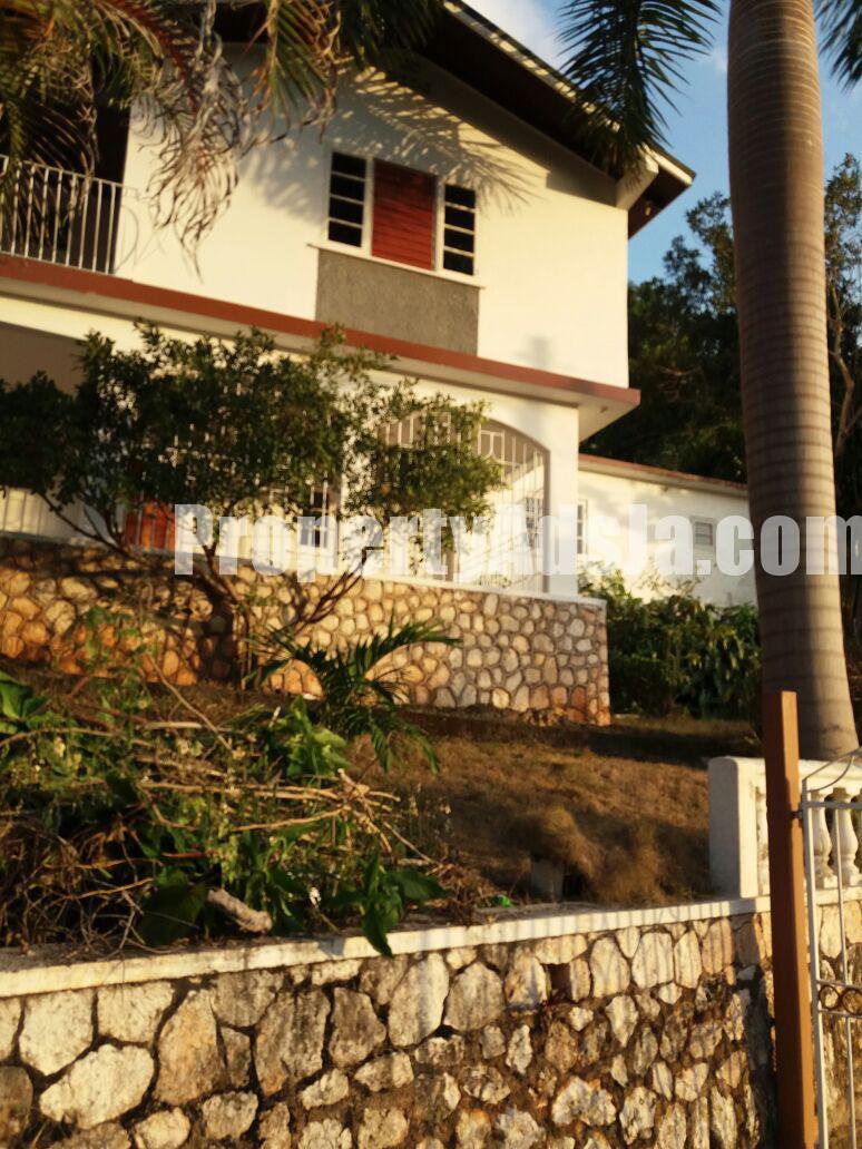 House For Rent in Red Hills, Kingston / St. Andrew Jamaica