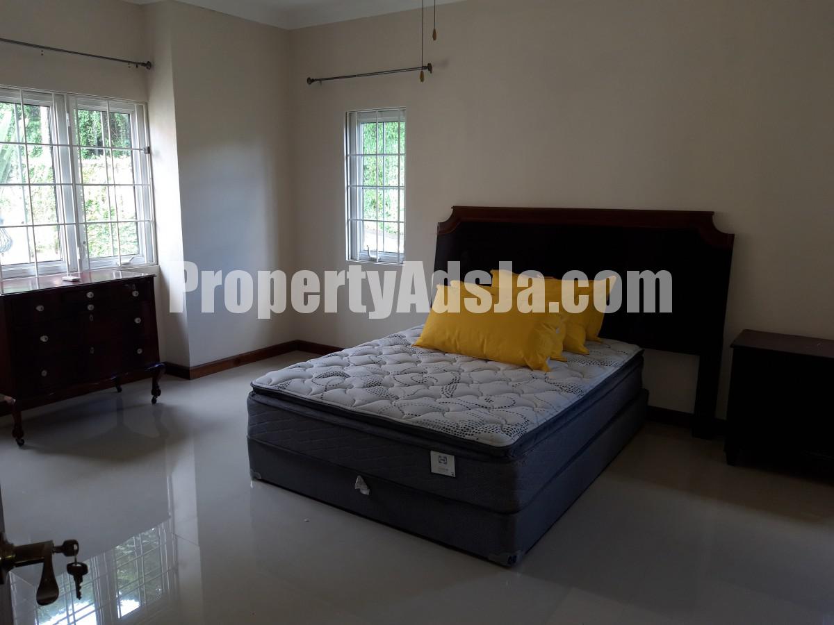 Townhouse For Rent in Jacks Hills, Kingston / St. Andrew Jamaica