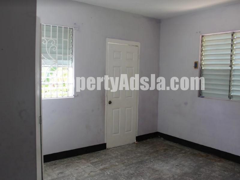 House For Sale in IRWINDALE, St. James Jamaica