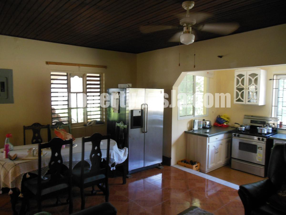 House For Sale in Pamphret Yallahs, St. Thomas Jamaica