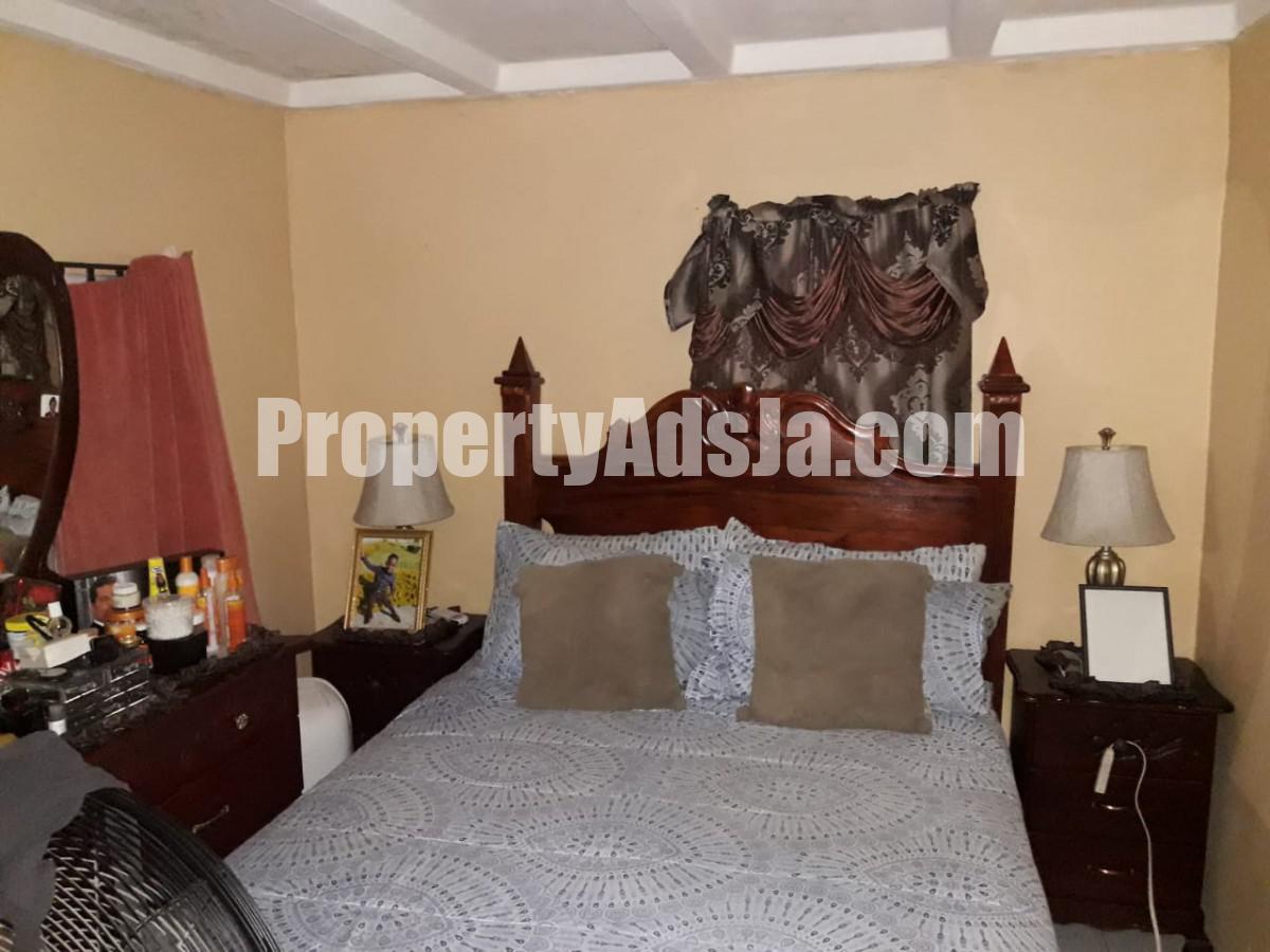 House For Sale in Portmore Pines, St. Catherine Jamaica