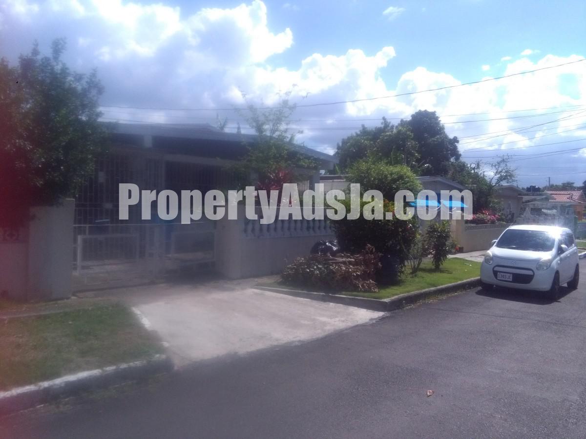 House For Sale in Hughenden Silver Road, Kingston / St. Andrew Jamaica