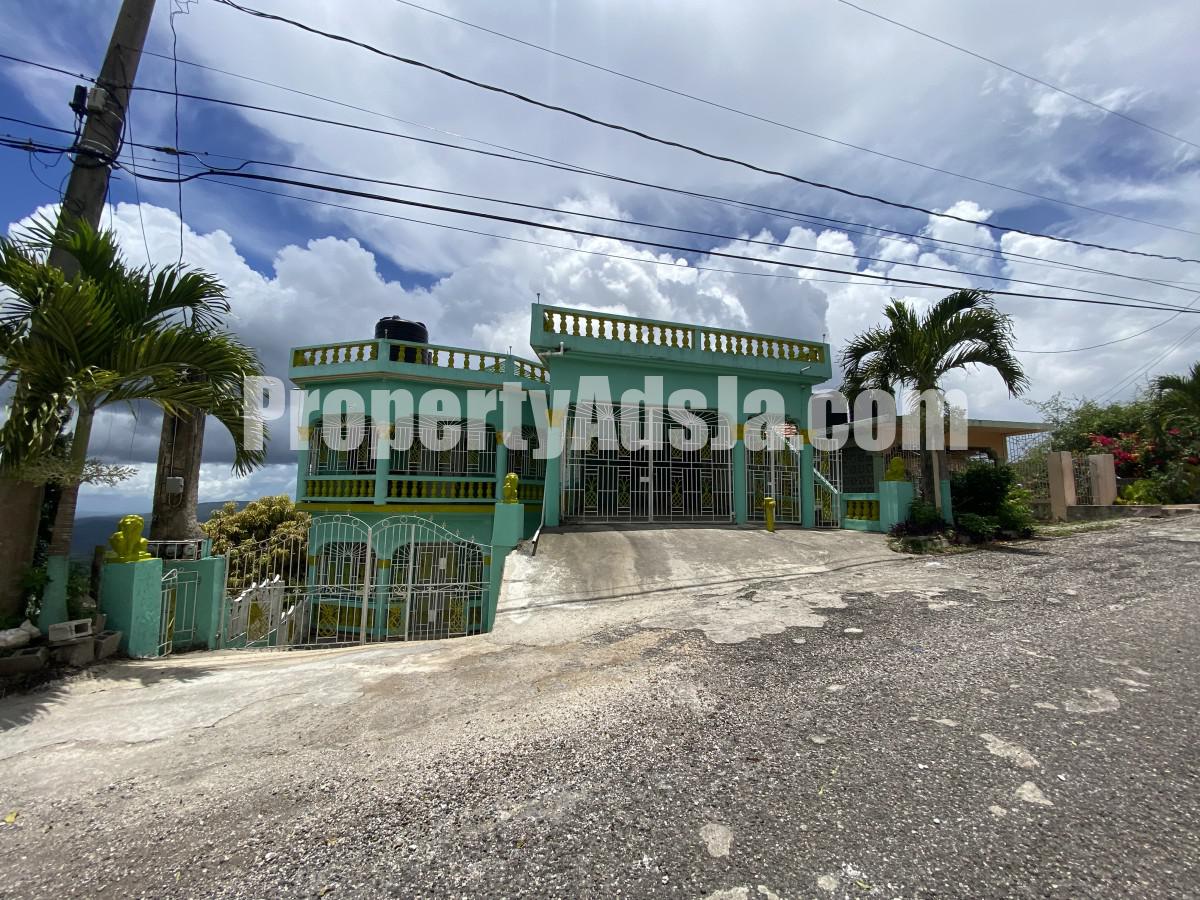 House For Sale in Melrose Mews Mandeville, Manchester Jamaica